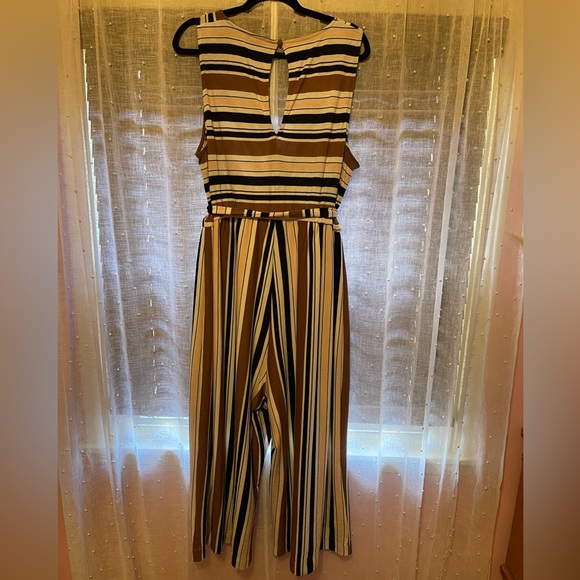 Torrid jumpsuit - Picture 3 of 7